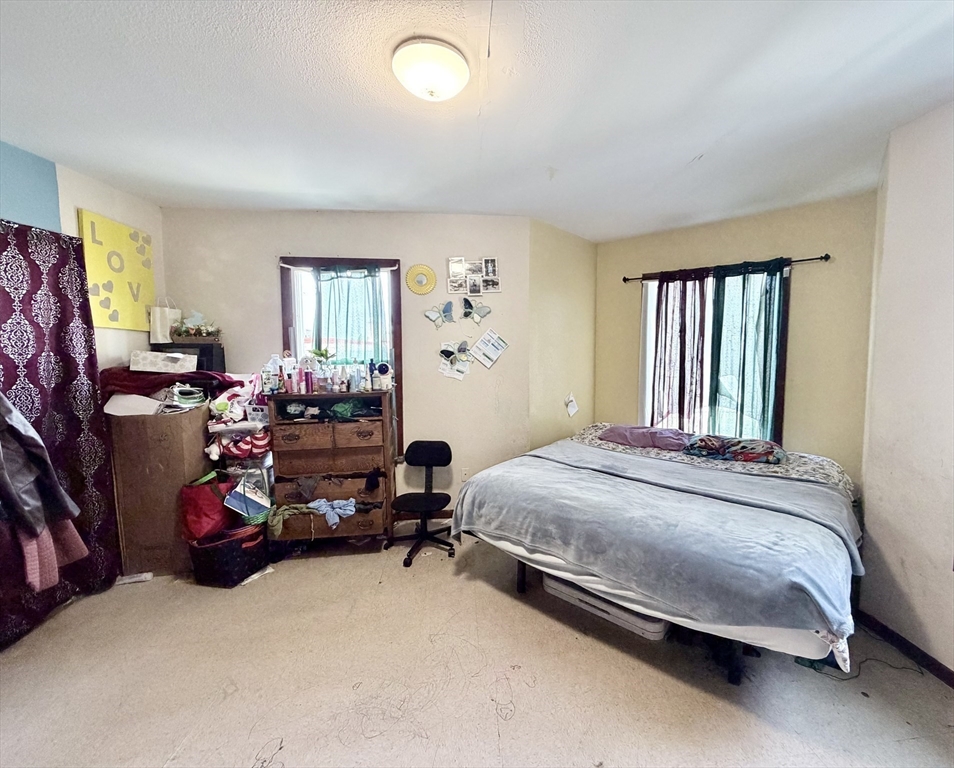 459-461 Armory Street Springfield, MA 01104 - Photo 5 of 8
