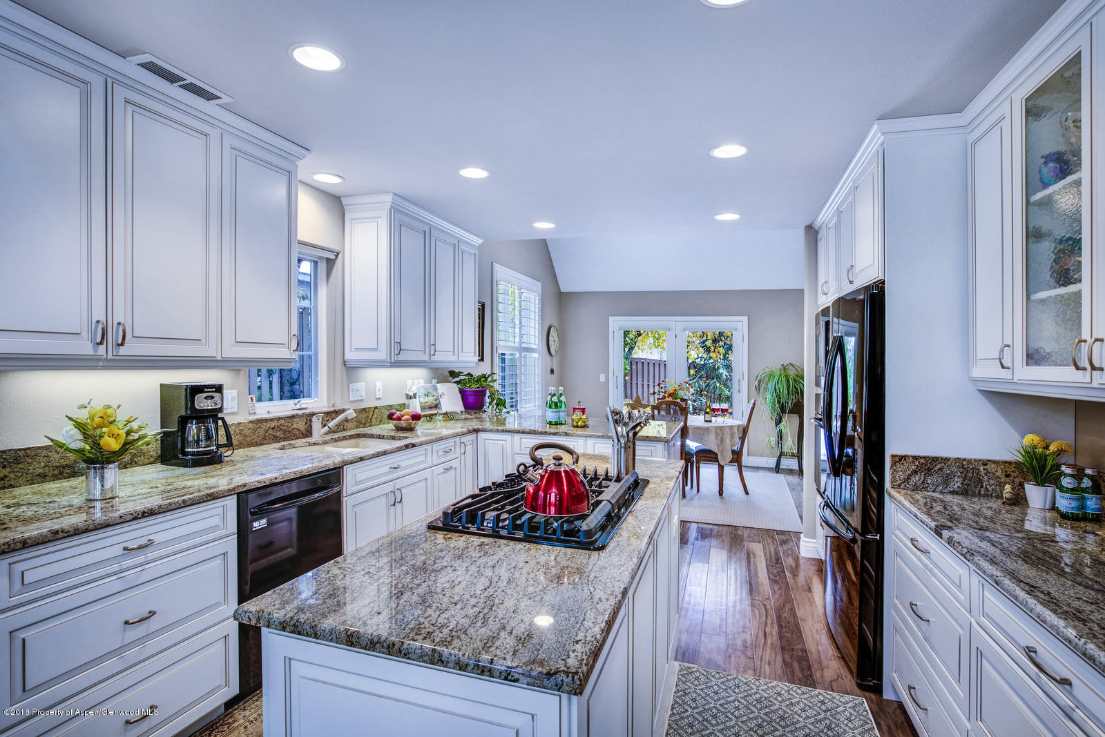 372 Branding Way Basalt, CO 81621 - Photo 3 of 22 Kitchen Island
