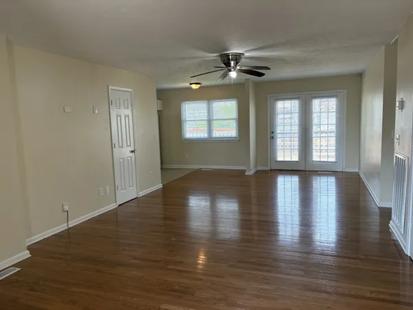 $2,195 | 135 Iris Drive, Hendersonville, TN 37075