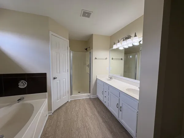 $2,195 | 135 Iris Drive, Hendersonville, TN 37075