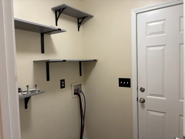 $2,195 | 135 Iris Drive, Hendersonville, TN 37075