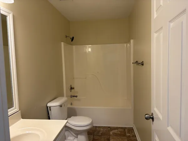 $2,195 | 135 Iris Drive, Hendersonville, TN 37075