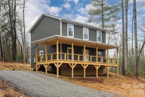 $469,000 | 204 Cascade Rdg Road, Fairview, NC 28730