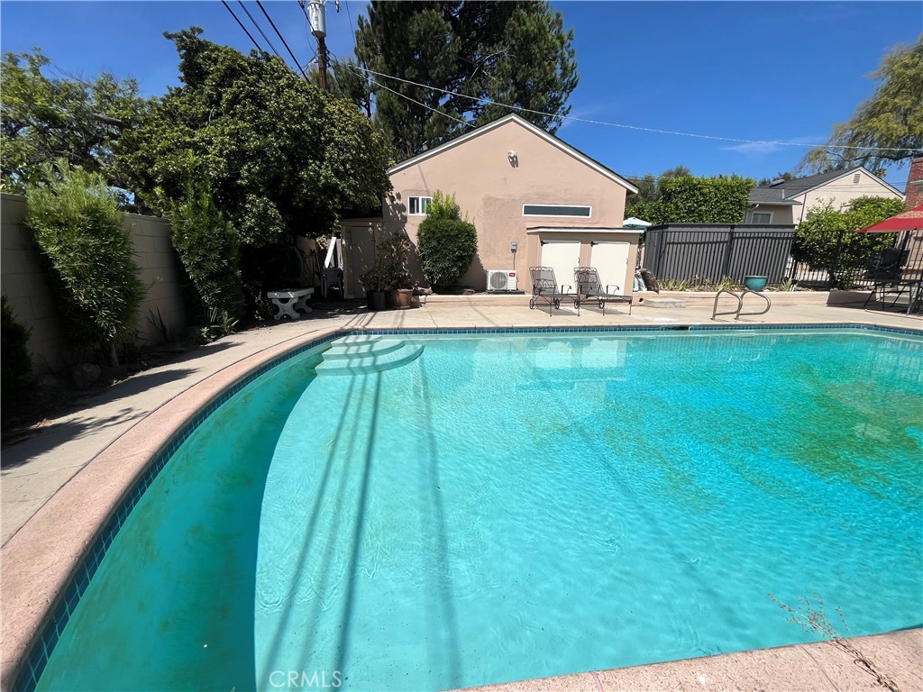 2440 Queensberry Road Pasadena, CA 91104 - Photo 38 of 41 Gallery Image 38