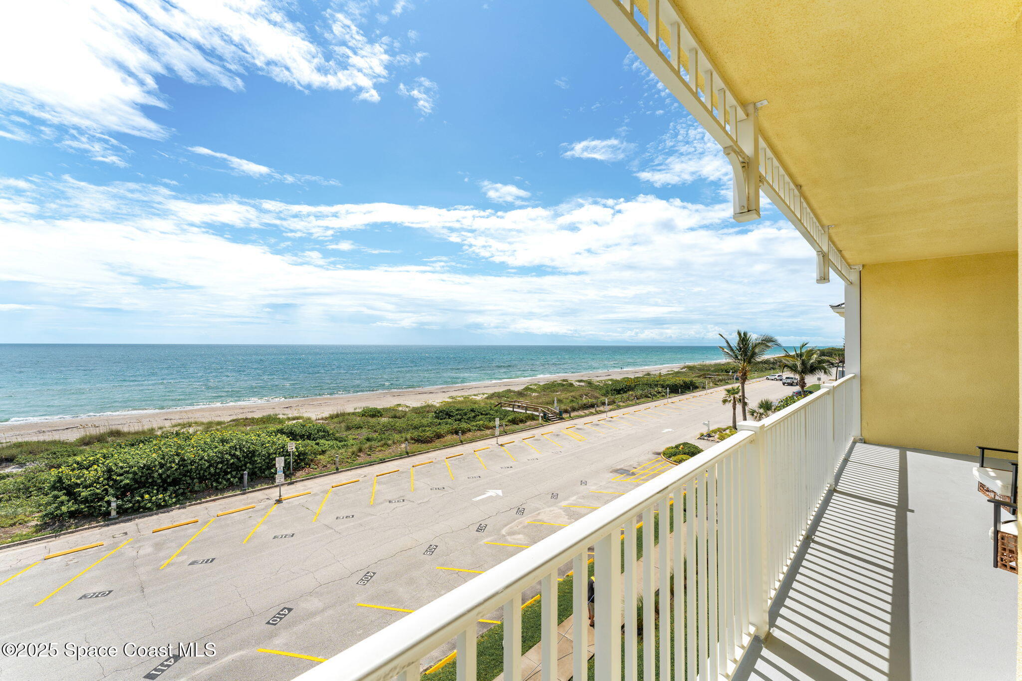 a view of balcony with city view