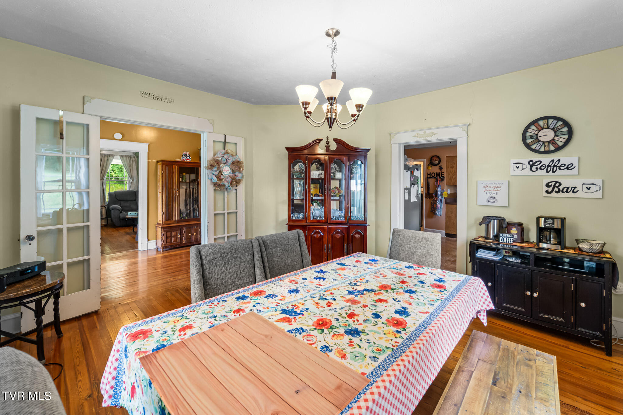 1411 Island Road Bristol, VA 24201 - Photo 8 of 46 DSC08563