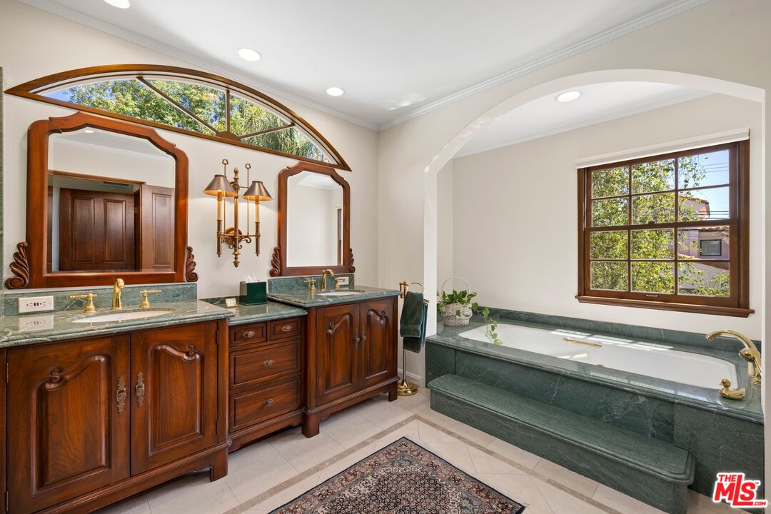 2545 Roscomare Road Los Angeles, CA 90077 - Photo 20 of 39 Gallery Image 20