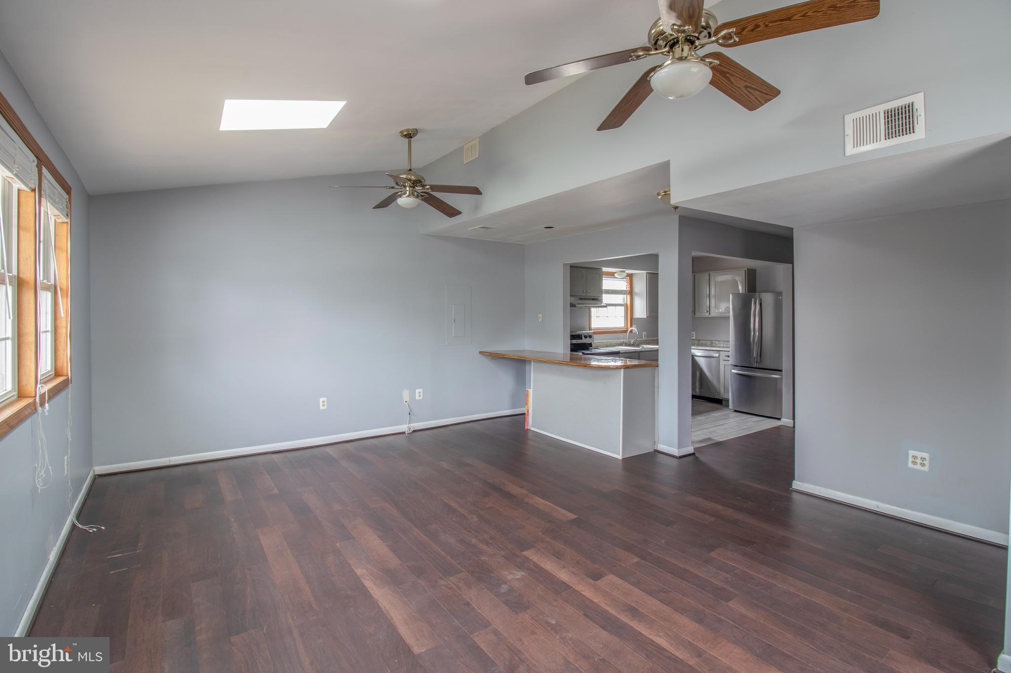 1617 Oriole Road Edgewater, MD 21037 - Photo 4 of 33 Gallery Image 4