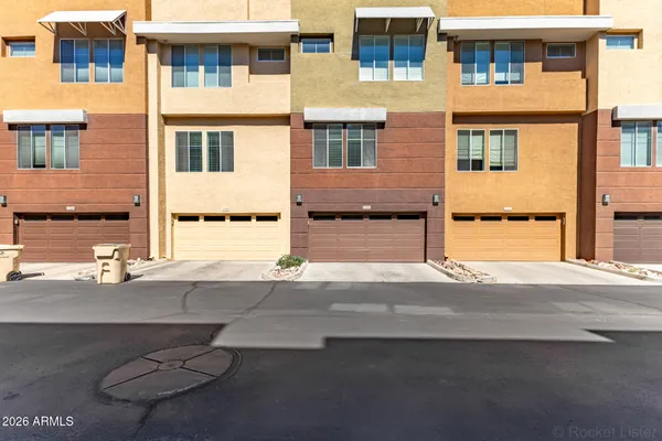 $329,000 | 6605 North 93RD Avenue, Unit 1030, Glendale, AZ 85305