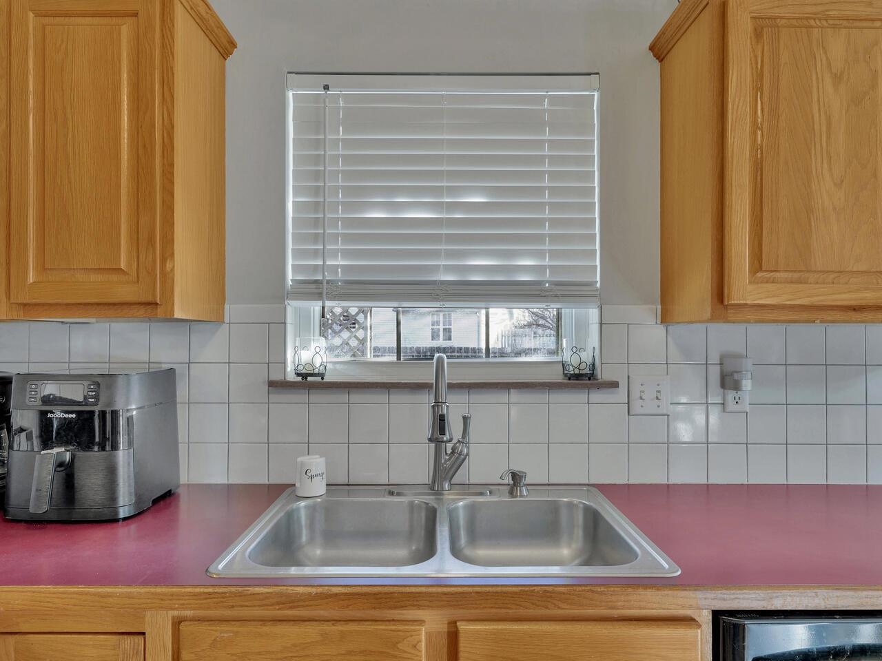 605 Colleen Street Augusta, KS 67010 - Photo 14 of 35