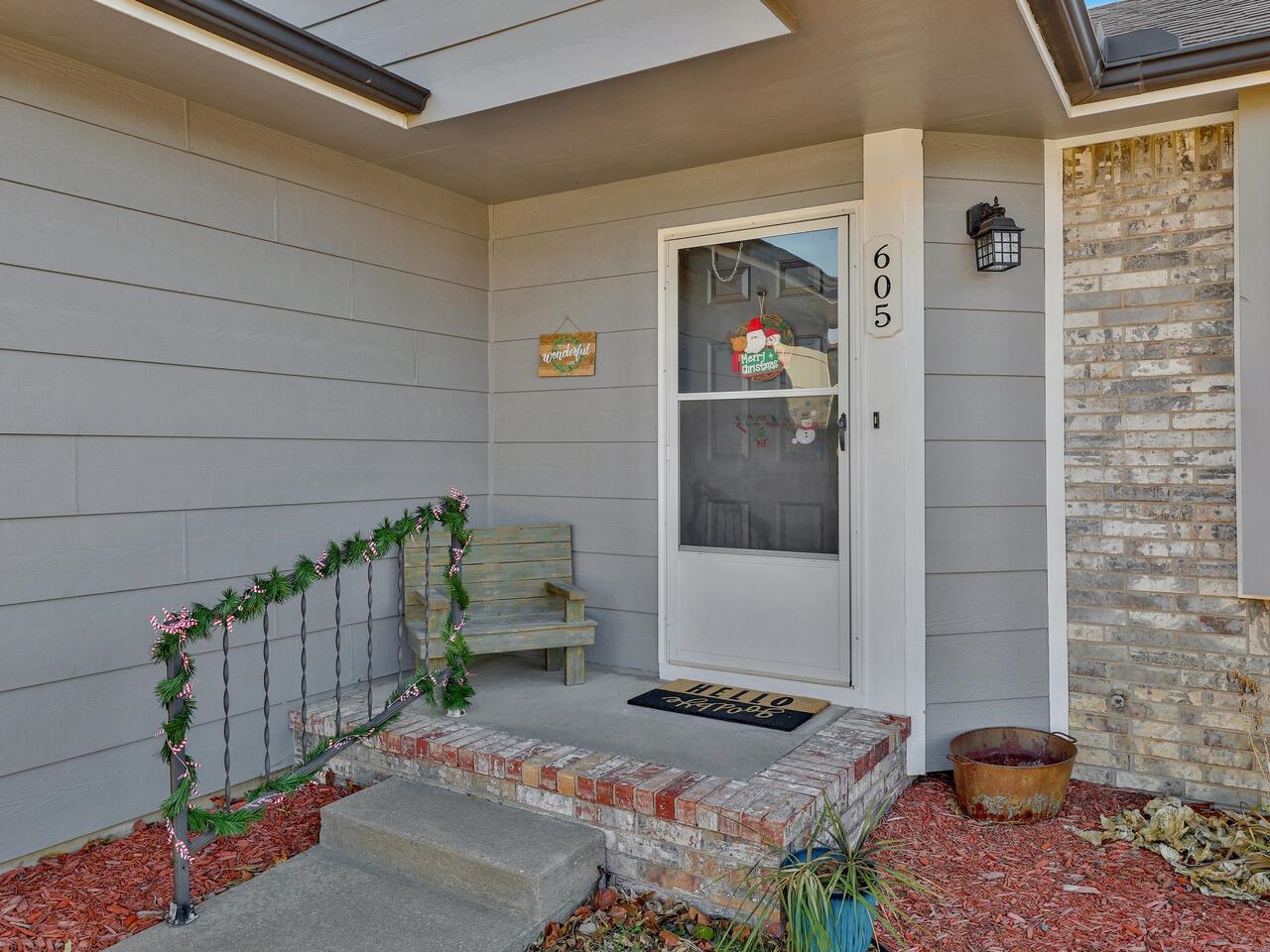 605 Colleen Street Augusta, KS 67010 - Photo 3 of 35