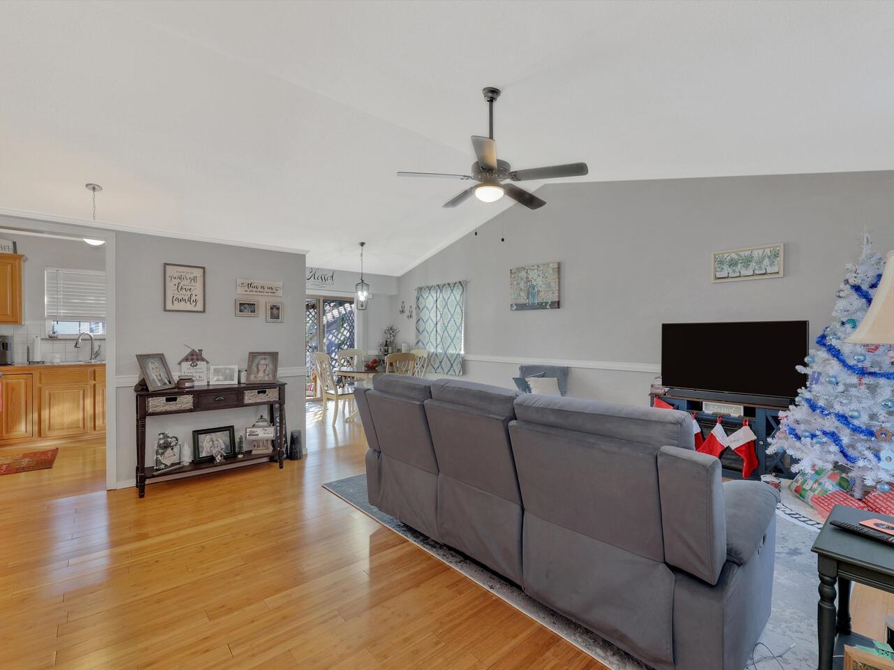 605 Colleen Street Augusta, KS 67010 - Photo 5 of 35