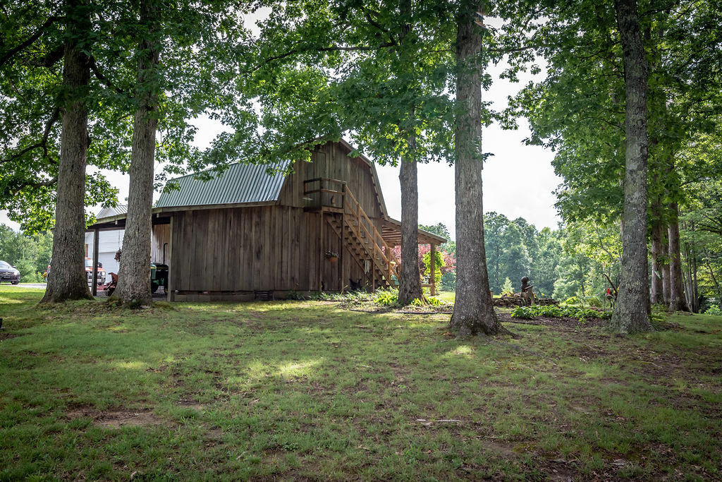 145 Lewis Cross Road Dunlap, TN 37327 - Photo 32 of 50 Barn