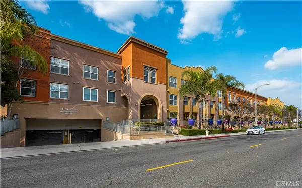 $698,000 | 85 East Commonwealth Avenue, Unit 3D, Alhambra, CA 91801