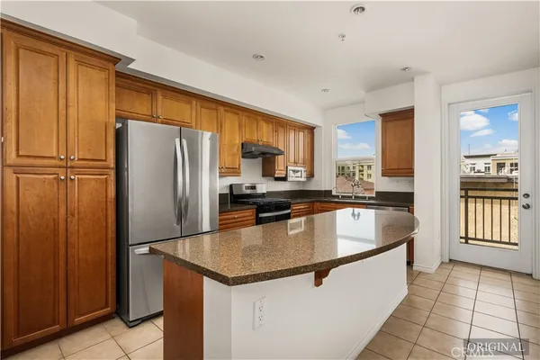 $698,000 | 85 East Commonwealth Avenue, Unit 3D, Alhambra, CA 91801