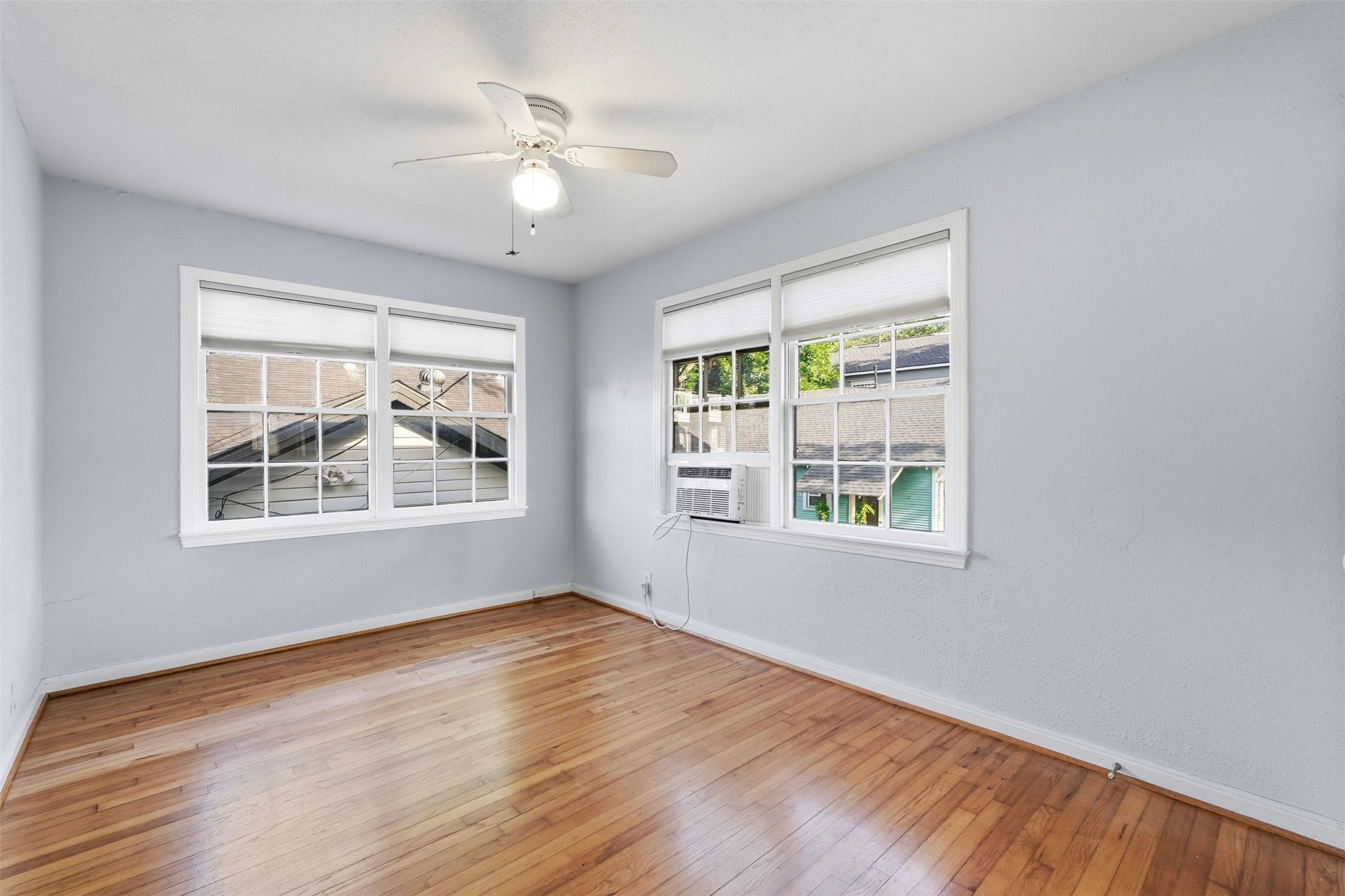 2223 1/2 Singleton Street Houston, TX 77008 - Photo 9 of 10