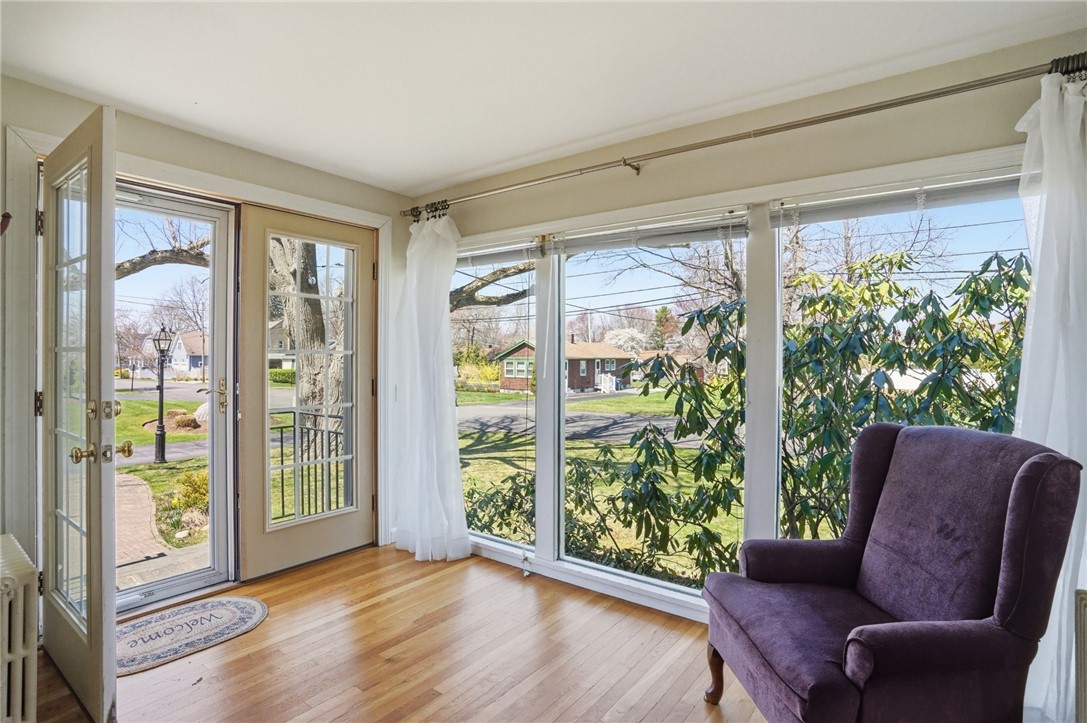 54 Beach Road Bristol, RI 02809 - Photo 13 of 30