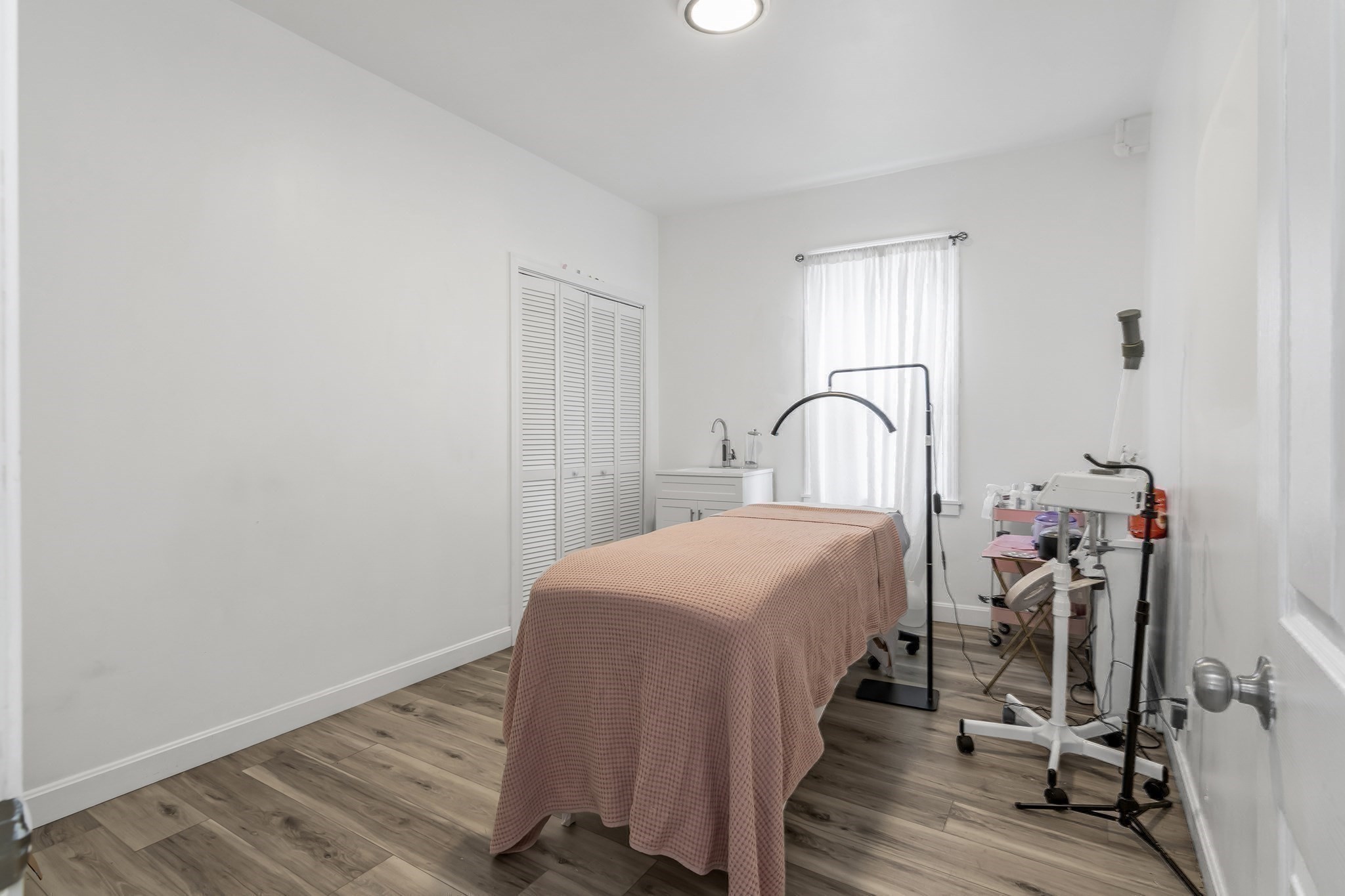 277 Cumberland Road Lowell, MA 01850 - Photo 13 of 41 Gallery Image 13