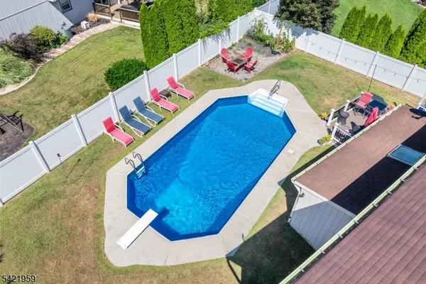 $829,000 | 16 Ditmars Circle, Hillsborough, NJ 08844