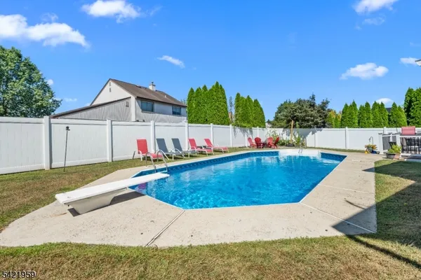 $829,000 | 16 Ditmars Circle, Hillsborough, NJ 08844