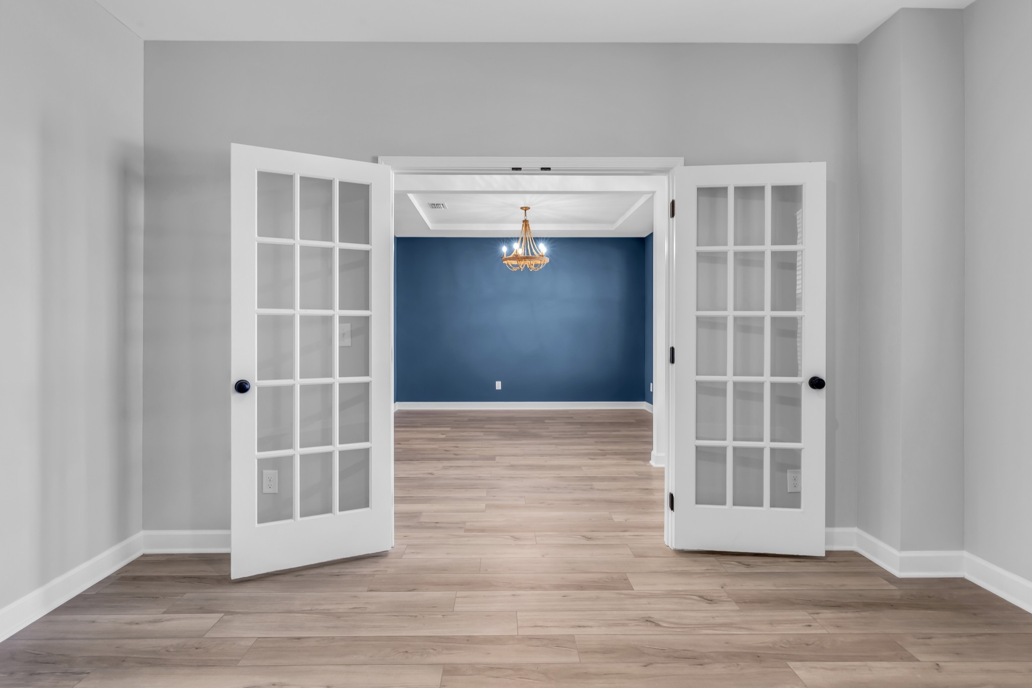 2701 Slatewood Way Murfreesboro, TN 37129 - Photo 6 of 30 a view of a hallway with wooden floor and entryway