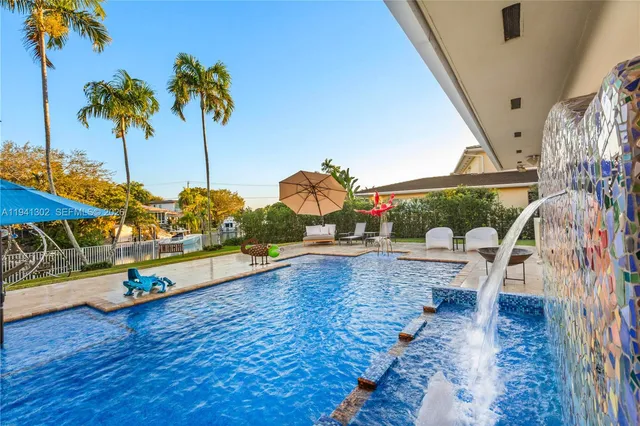 $7,298,000 | 5343 Orduna Drive, Coral Gables, FL 33146