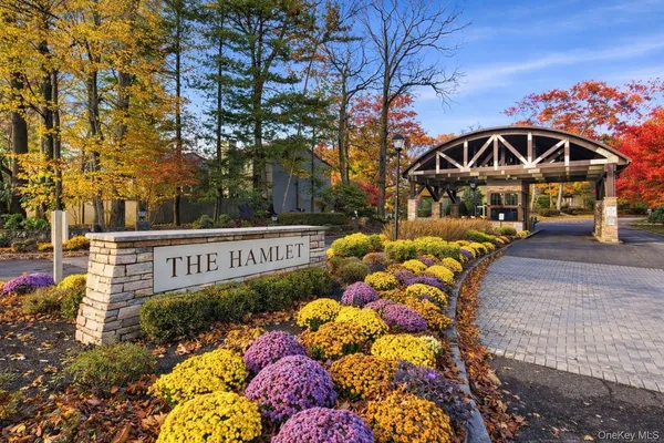 $1,290,000 | 129 Golf View Drive, Unit 129, Jericho, NY 11753