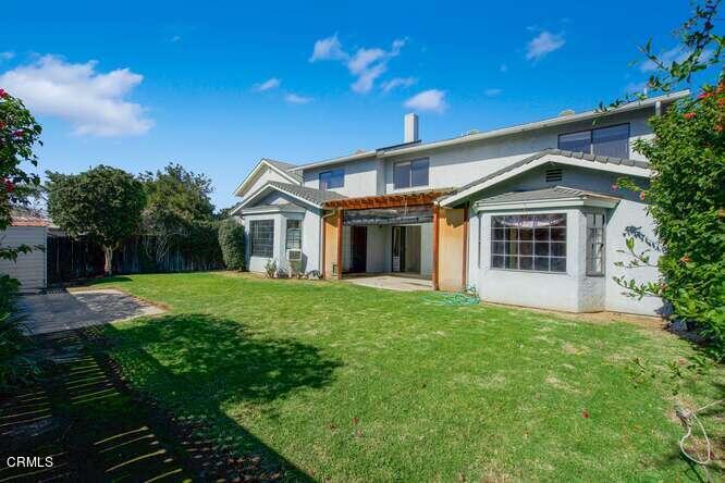 3020 Jacktar Avenue Oxnard, CA 93035 - Photo 28 of 31 a front view of a house with garden