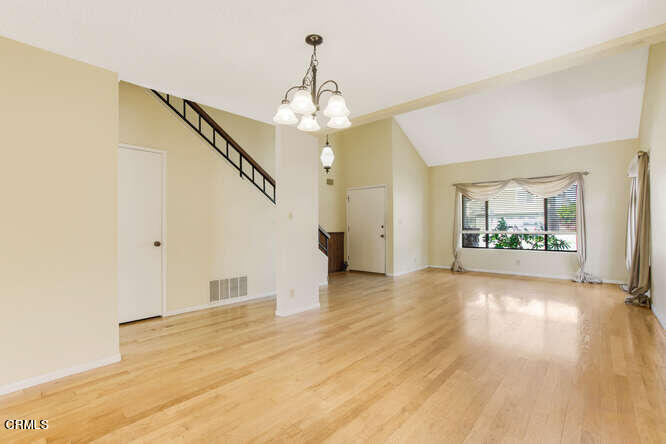 3020 Jacktar Avenue Oxnard, CA 93035 - Photo 4 of 31 3020 Jacktar Ave Oxnard CA-small-005-012