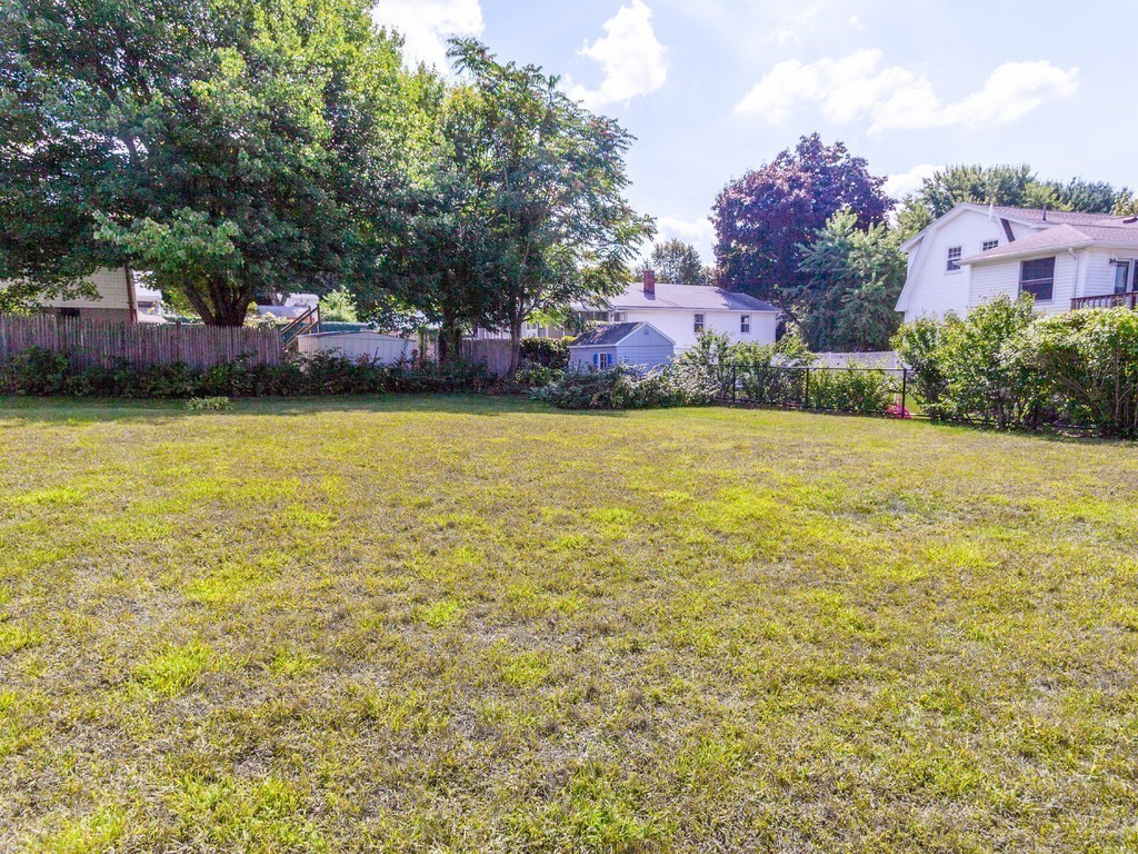 132 Hillcrest Road Waltham, MA 02451 - Photo 23 of 30 Gallery Image 23