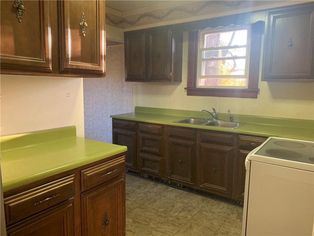 112 Graham Road Slippery Rock, PA 16057 - Photo 4 of 25