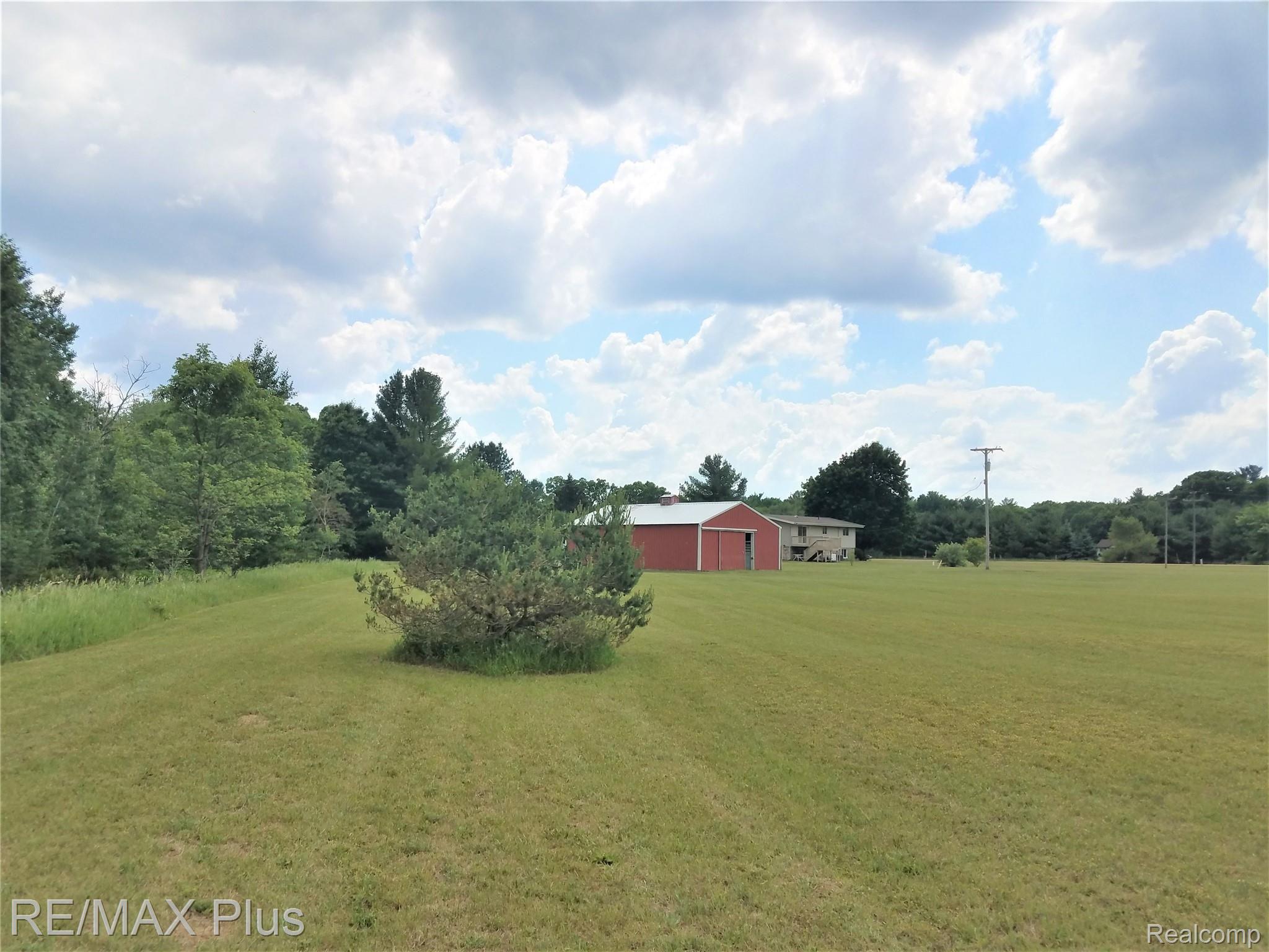 4790 Lonsberry Road Columbiaville, MI 48421 - Photo 51 of 59 20210610_154930.jpg
