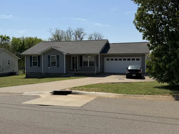 $234,900 | 409 Filmore Road, Oak Grove, KY 42262