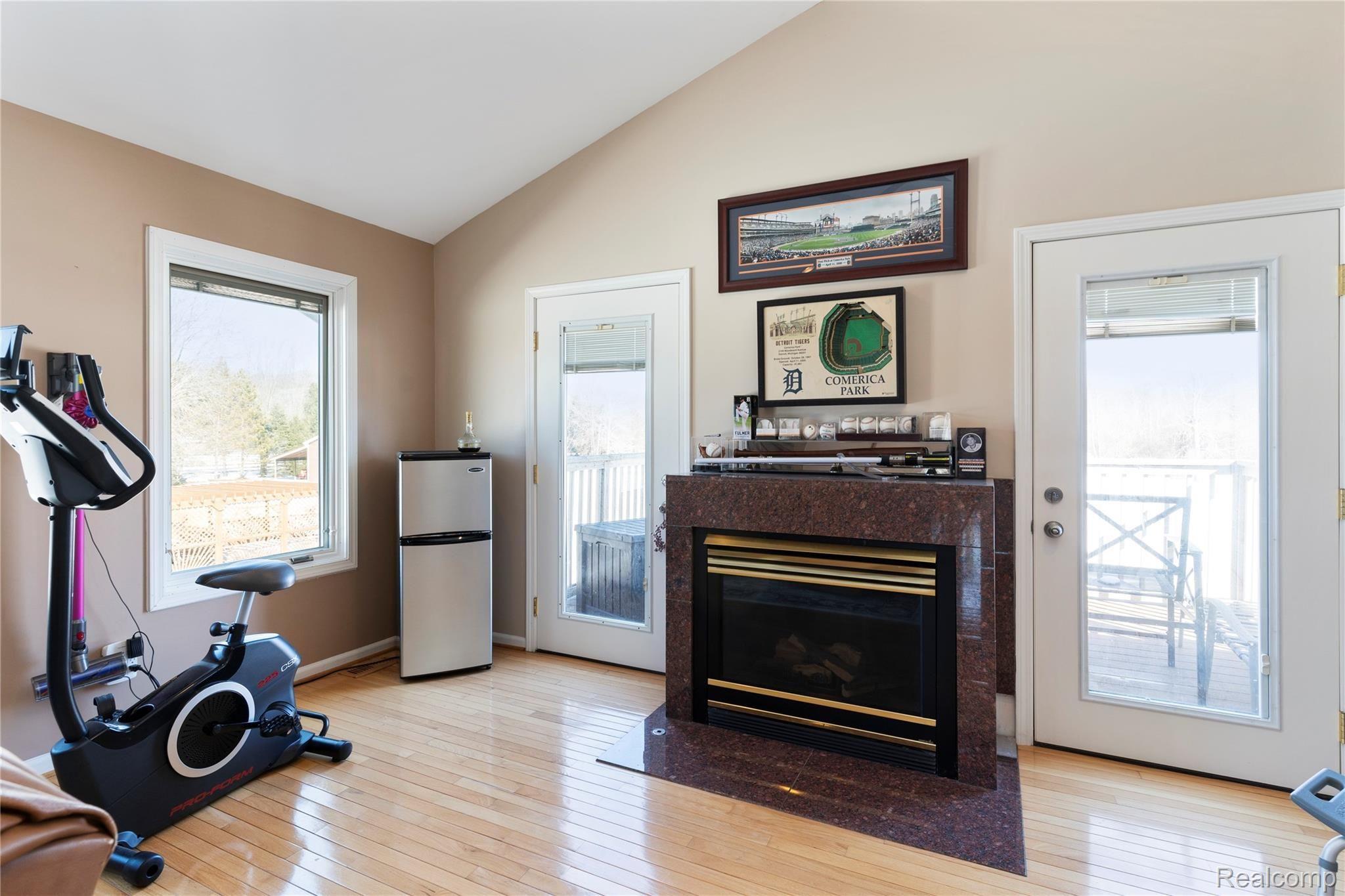 22137 Otter Road Belleville, MI 48111 - Photo 22 of 41 DSC01705.jpg