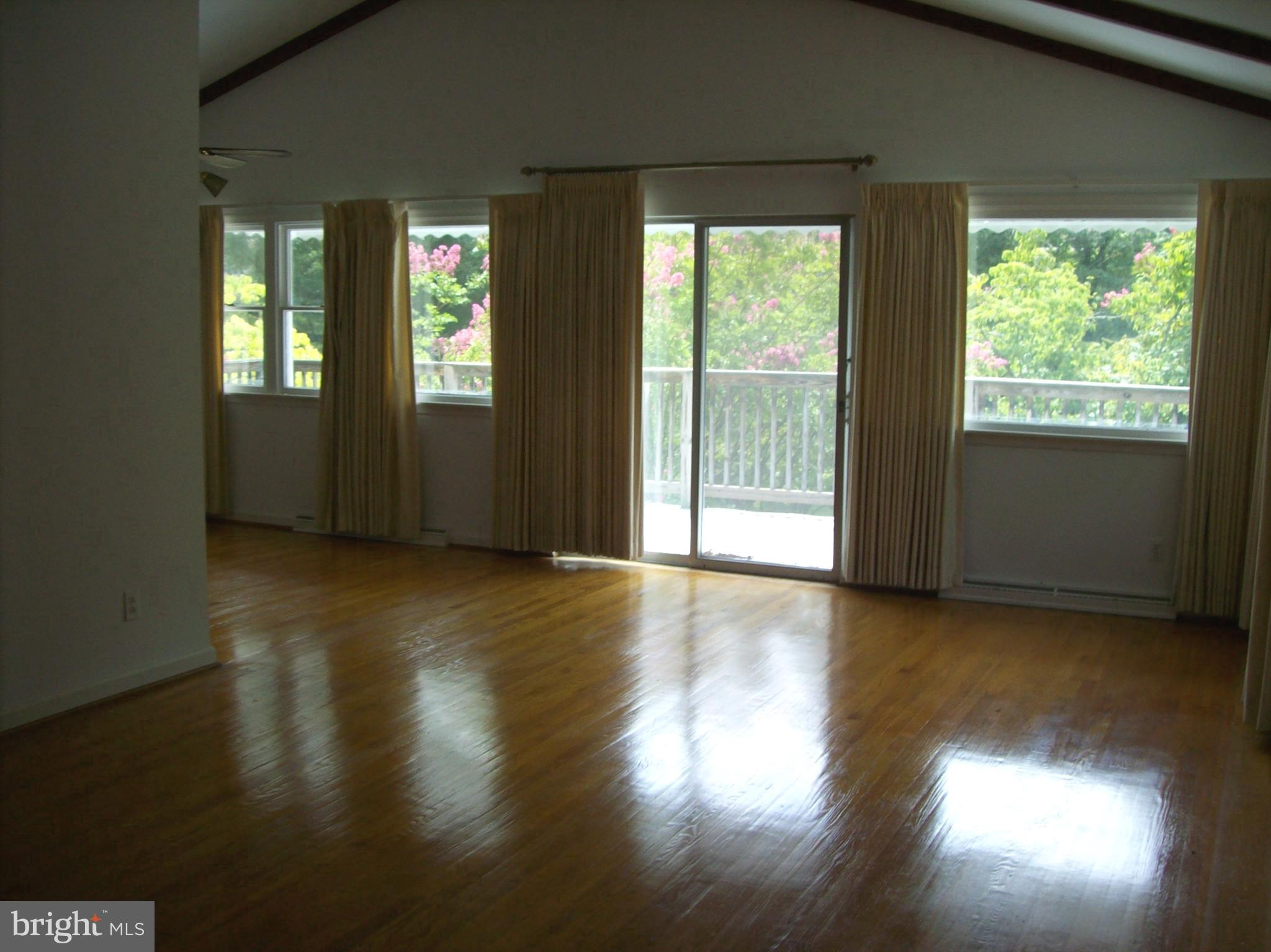 103 Woodland Road Fredericksburg, VA 22401 - Photo 4 of 31 Hardwood floors on main level
