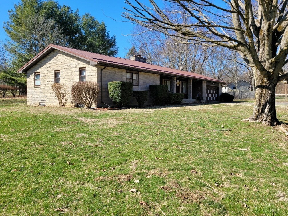 581 South Casteel Road Connersville, IN 47331 - Photo 4 of 39 Gallery Image 4