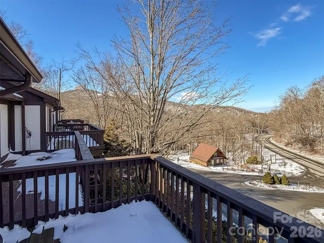 $315,000 | 174 Grouse Moor Drive, Unit 2, Sugar Mountain, NC 28604
