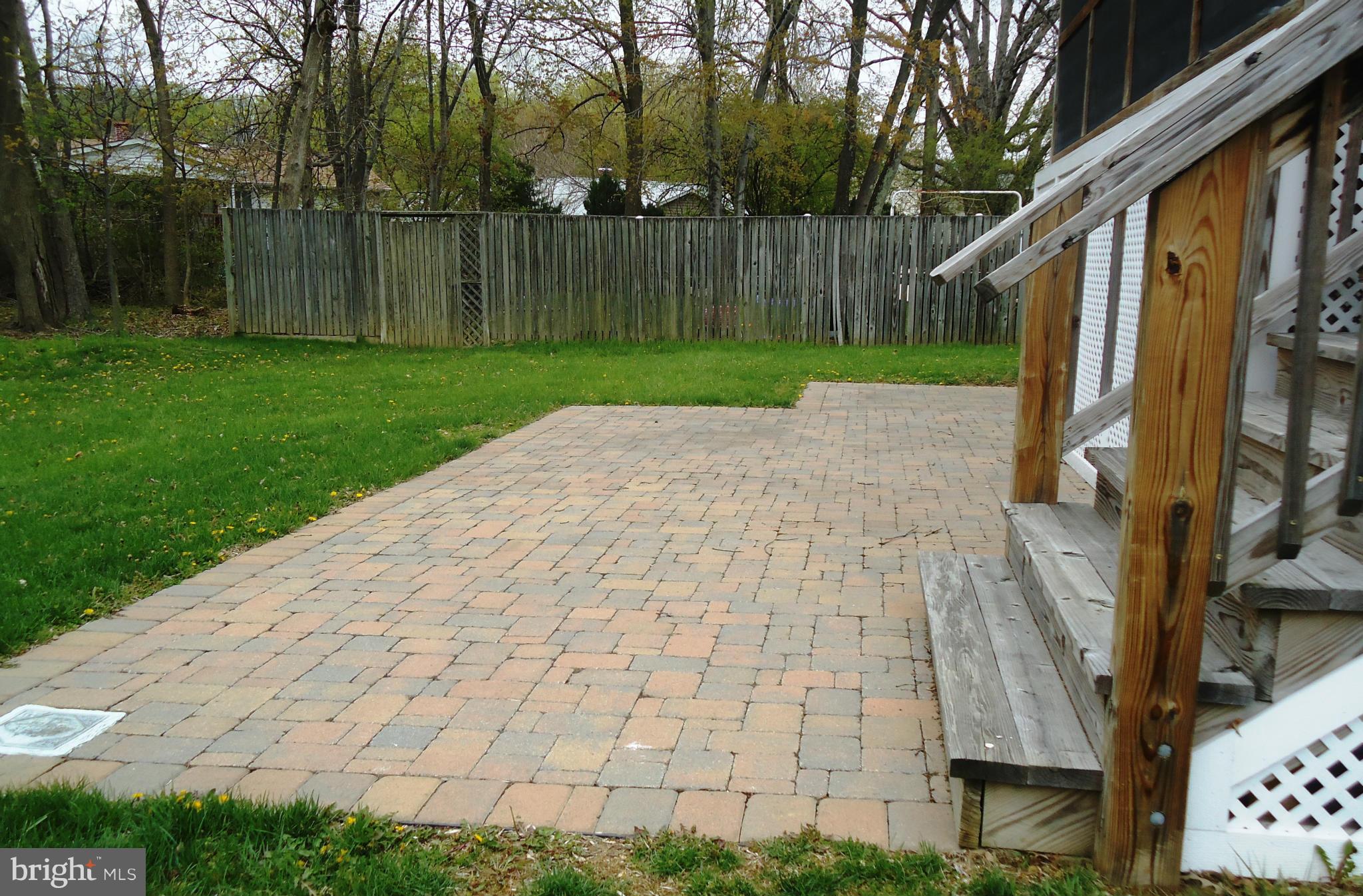 402 Rockway Road Baltimore, MD 21228 - Photo 21 of 26 Patio for grilling and entertaining