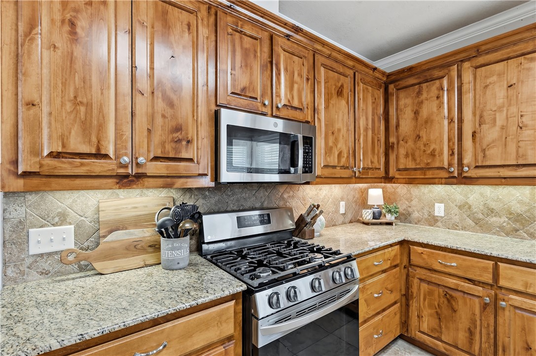 2700 Hickory Court Bryan, TX 77808 - Photo 14 of 31