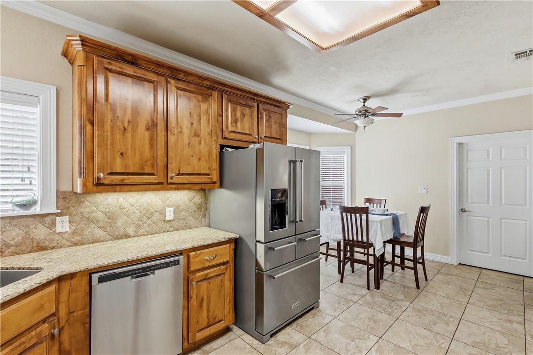 2700 Hickory Court Bryan, TX 77808 - Photo 16 of 31