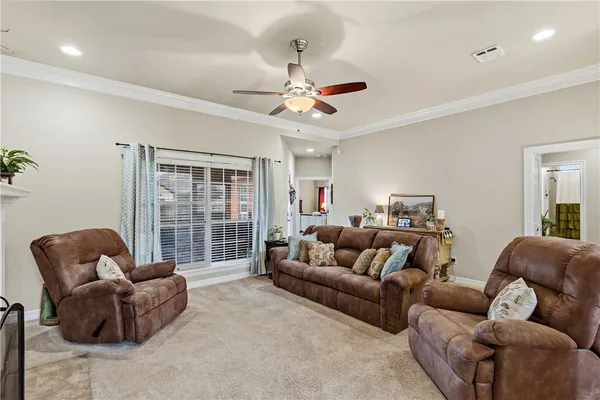 $359,900 | 2700 Hickory Court, Bryan, TX 77808