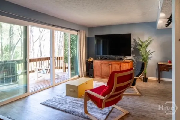 $259,900 | 106 Fernbanks Court, Athens, GA 30605