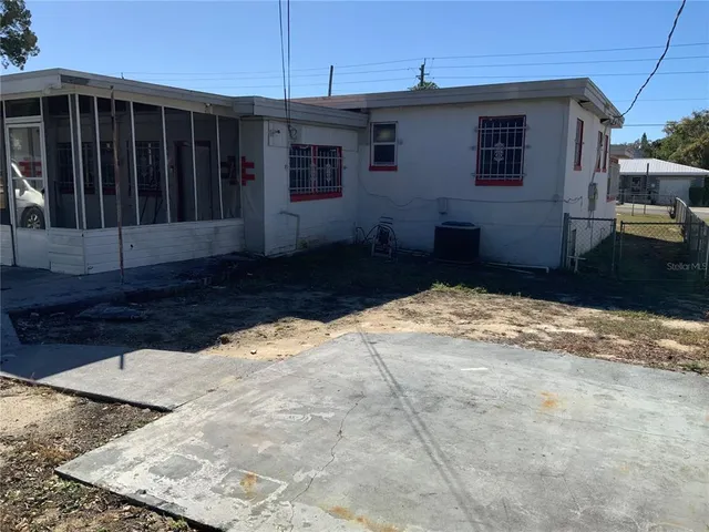 $3,000 | 601 Berkshire Road, Daytona Beach, FL 32114