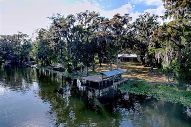 $3,300 | 1601 Riverhills Drive, Temple Terrace, FL 33617