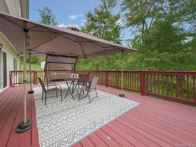 $709,900 | 74 Red Maple Way, New Windsor, NY 12553