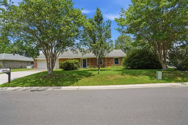 $159,000 | 1408 Meadowbrook Street, DeRidder, LA 70634
