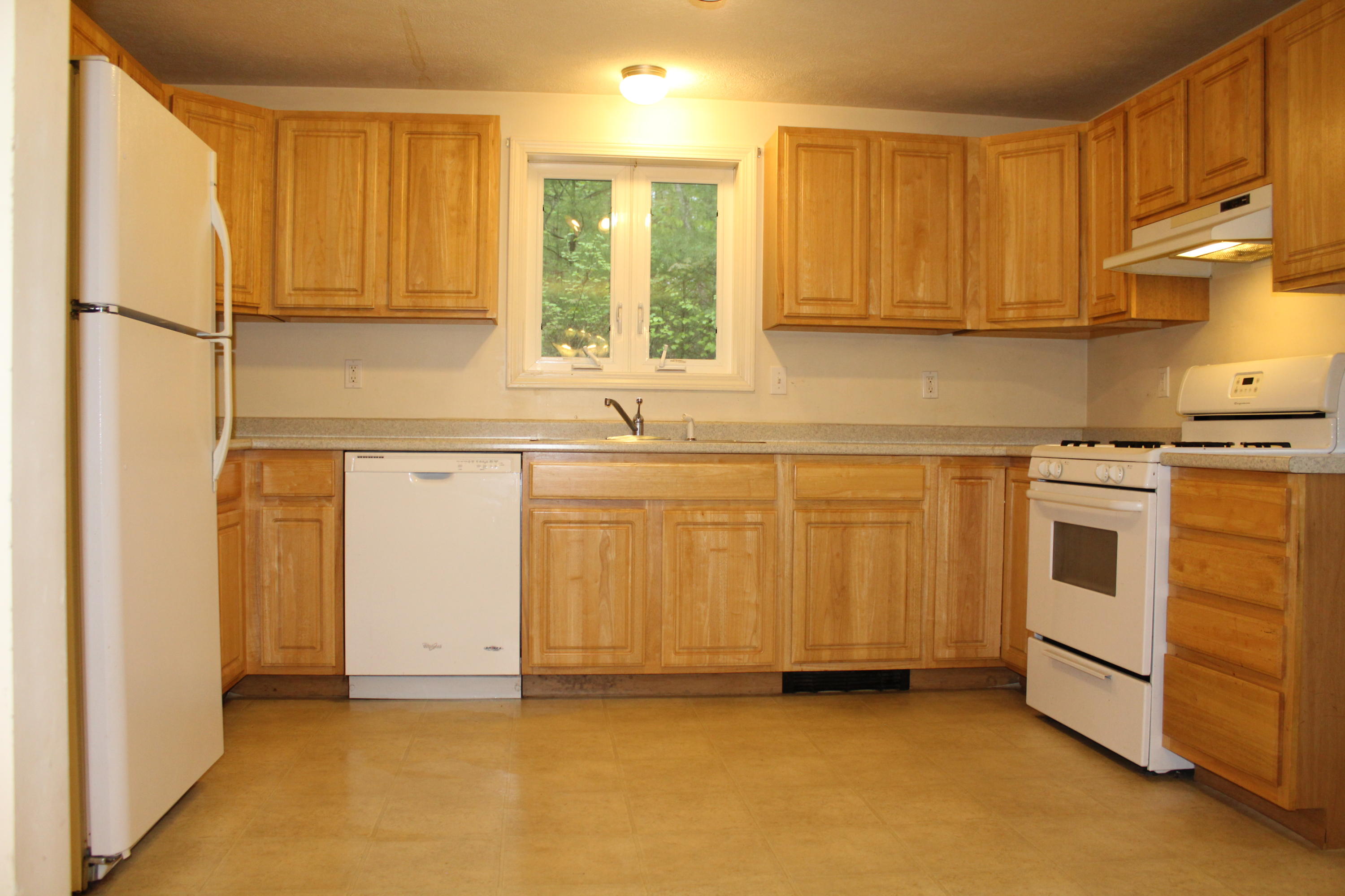 5 Knight Avenue Raymond, ME 04071 - Photo 2 of 19 IMG_3263