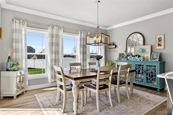 $650,000 | 8 Weathersfield Lane, Lancaster, NY 14086