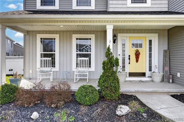 $650,000 | 8 Weathersfield Lane, Lancaster, NY 14086