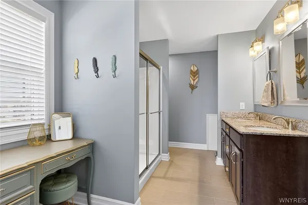 $650,000 | 8 Weathersfield Lane, Lancaster, NY 14086